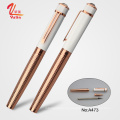 Luxury Top Crystal Metal Roller Ball Pen con Rose Gold Tirm para hombres Suministros de oficinas de negocios ejecutivos